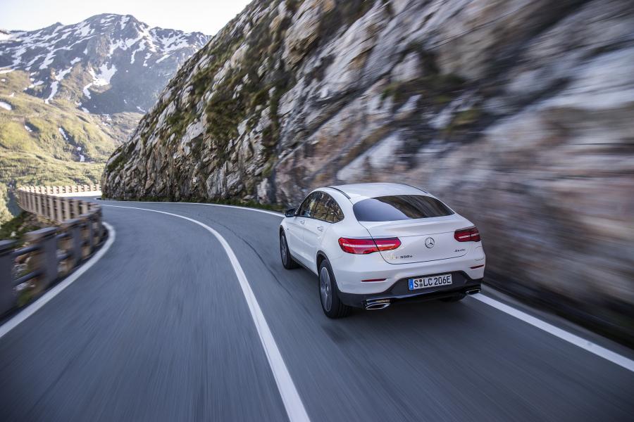  Mercedes-Benz GLC350 e 4Matic Coupe 2016 года  (фото 9 из 43)